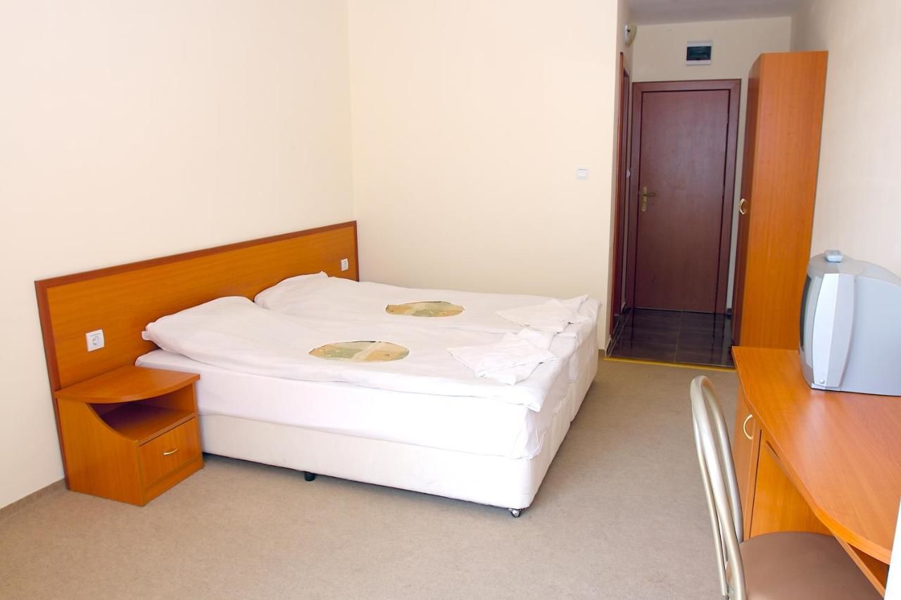 Отель Family Hotel Romantik Солнечный Берег-19